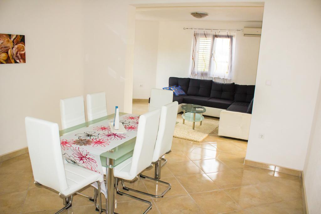 Vasto Apartments Kastela Room photo