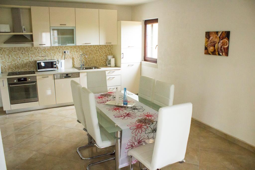 Vasto Apartments Kastela Room photo
